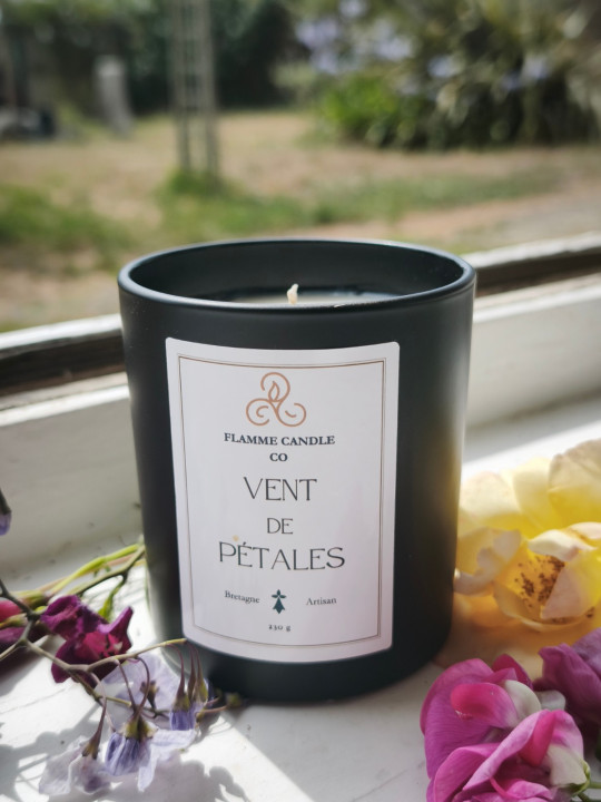Vent de Pétales - Bougie parfumée artisanale fabriquée en Bretagne