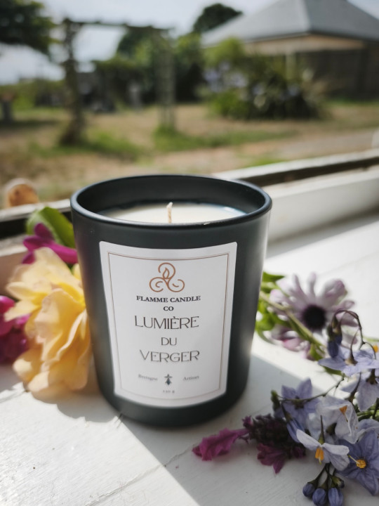 Lumière du Verger - Bougie parfumée artisanale fabriquée en Bretagne