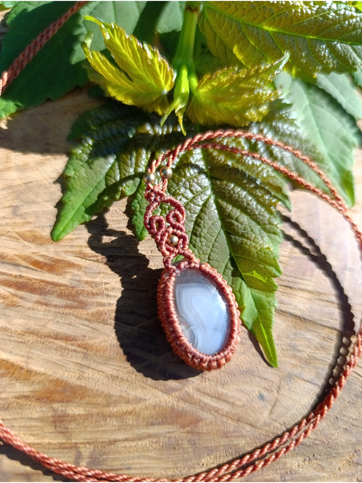 collier micromacramé pierre agate