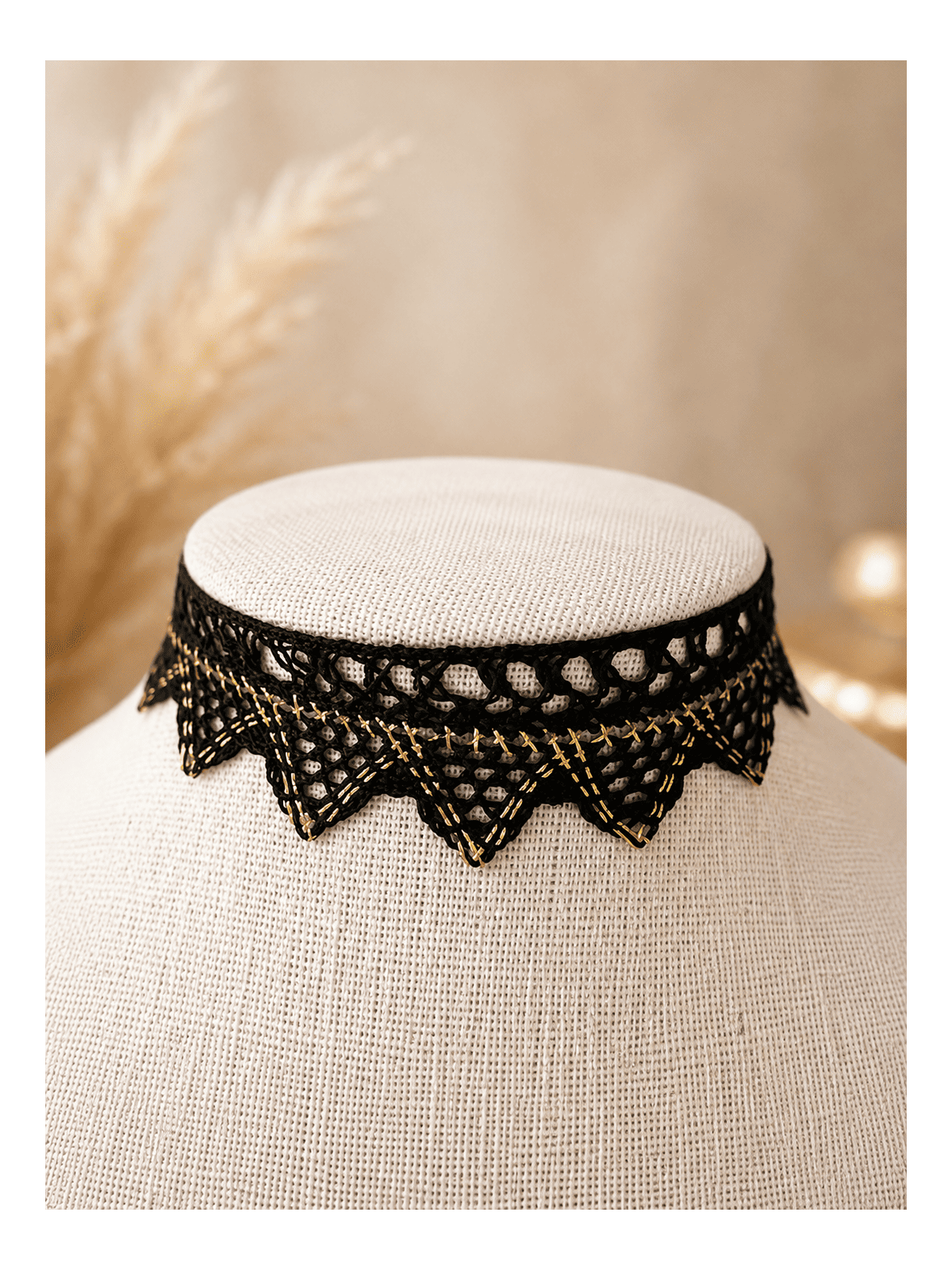 Offrez-vous un bijou raffiné qui allie authenticité, charme vintage et élégance contemporaine