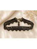 Offrez-vous un bijou raffiné qui allie authenticité, charme vintage et élégance contemporaine