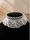 Collier Ras-de-Cou Dentelle Blanche et strass bleus Choker Romantique Femme