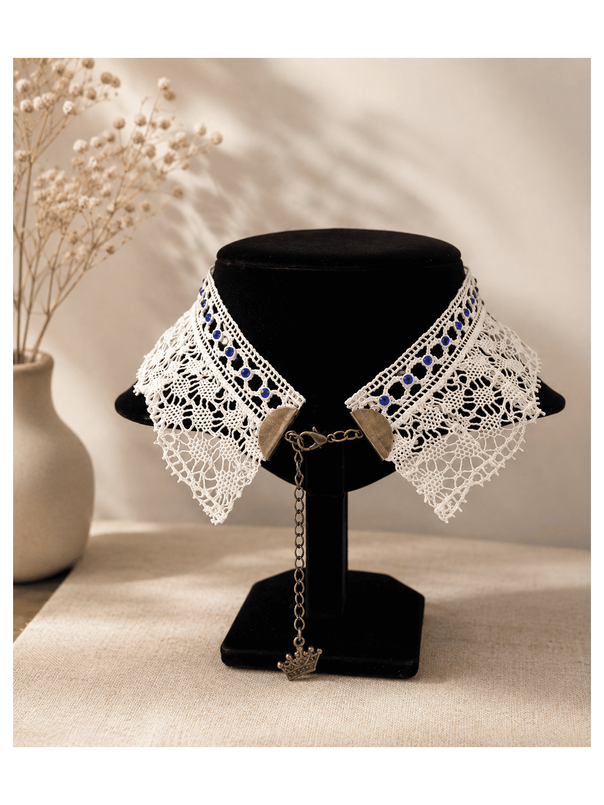 Collier Ras-de-Cou Dentelle Blanche et strass bleus Choker Romantique Femme