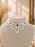 Collier en dentelle blanche vintage romantique et bohème chic
