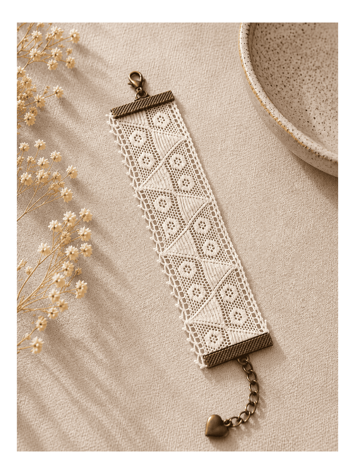 Bracelet manchette dentelle en dentelle écrue Vintage romantique et chic