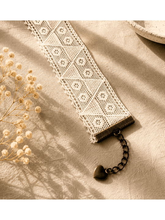 Bracelet manchette dentelle en dentelle écrue Vintage romantique et chic