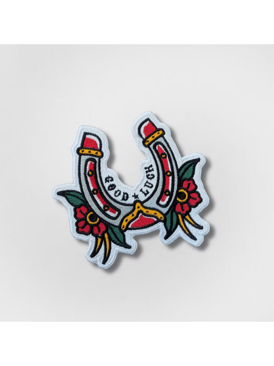 Patch Brodé Thermocollant – Fer à Cheval "Good Luck" Style Tatouage Traditionnel