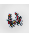 Patch Brodé Thermocollant – Fer à Cheval "Good Luck" Style Tatouage Traditionnel