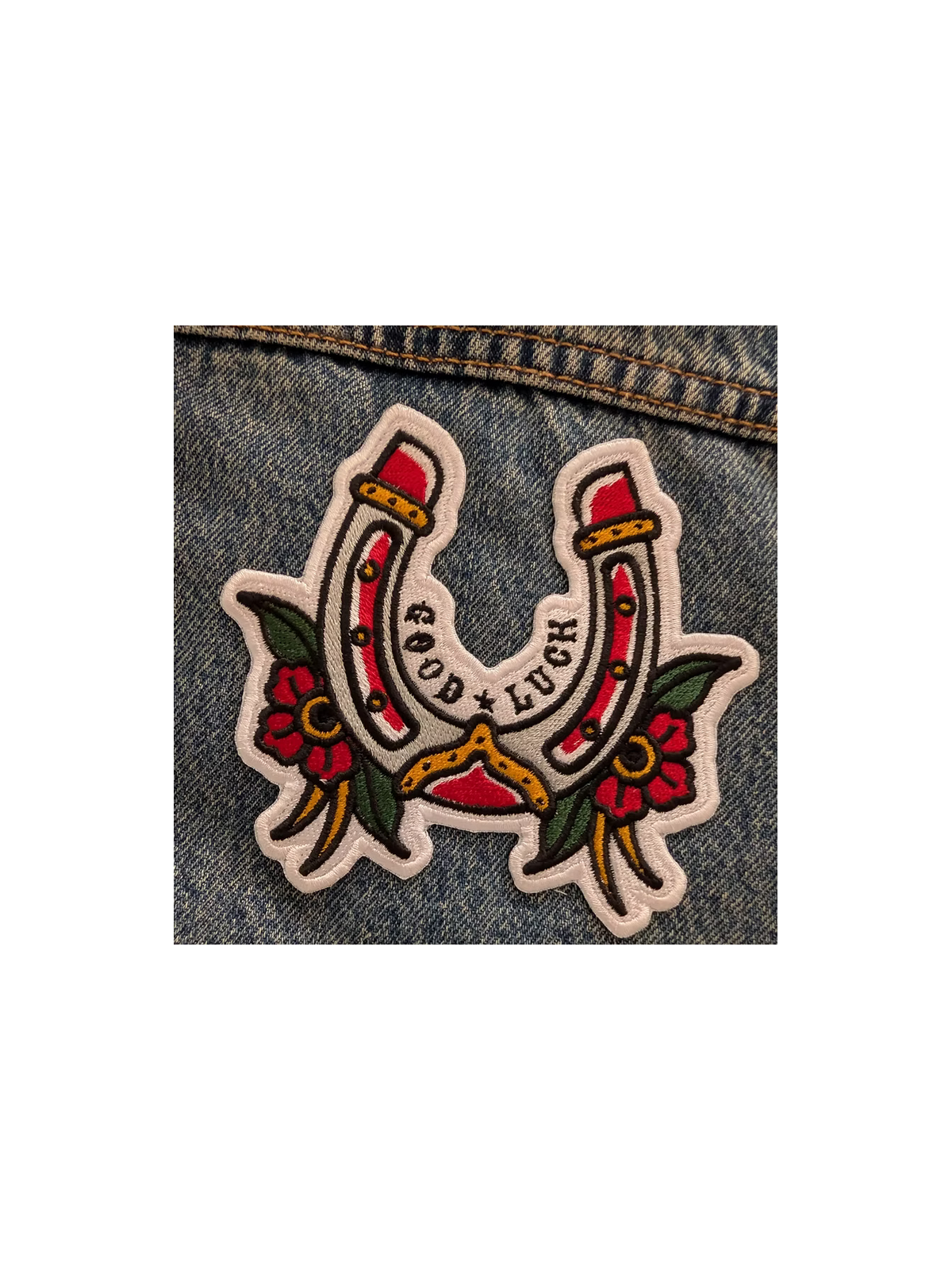 Patch Brodé Thermocollant – Fer à Cheval "Good Luck" Style Tatouage Traditionnel