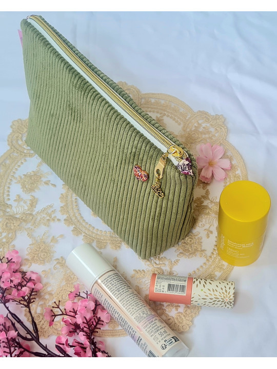 Grande trousse en velours côtelé vert