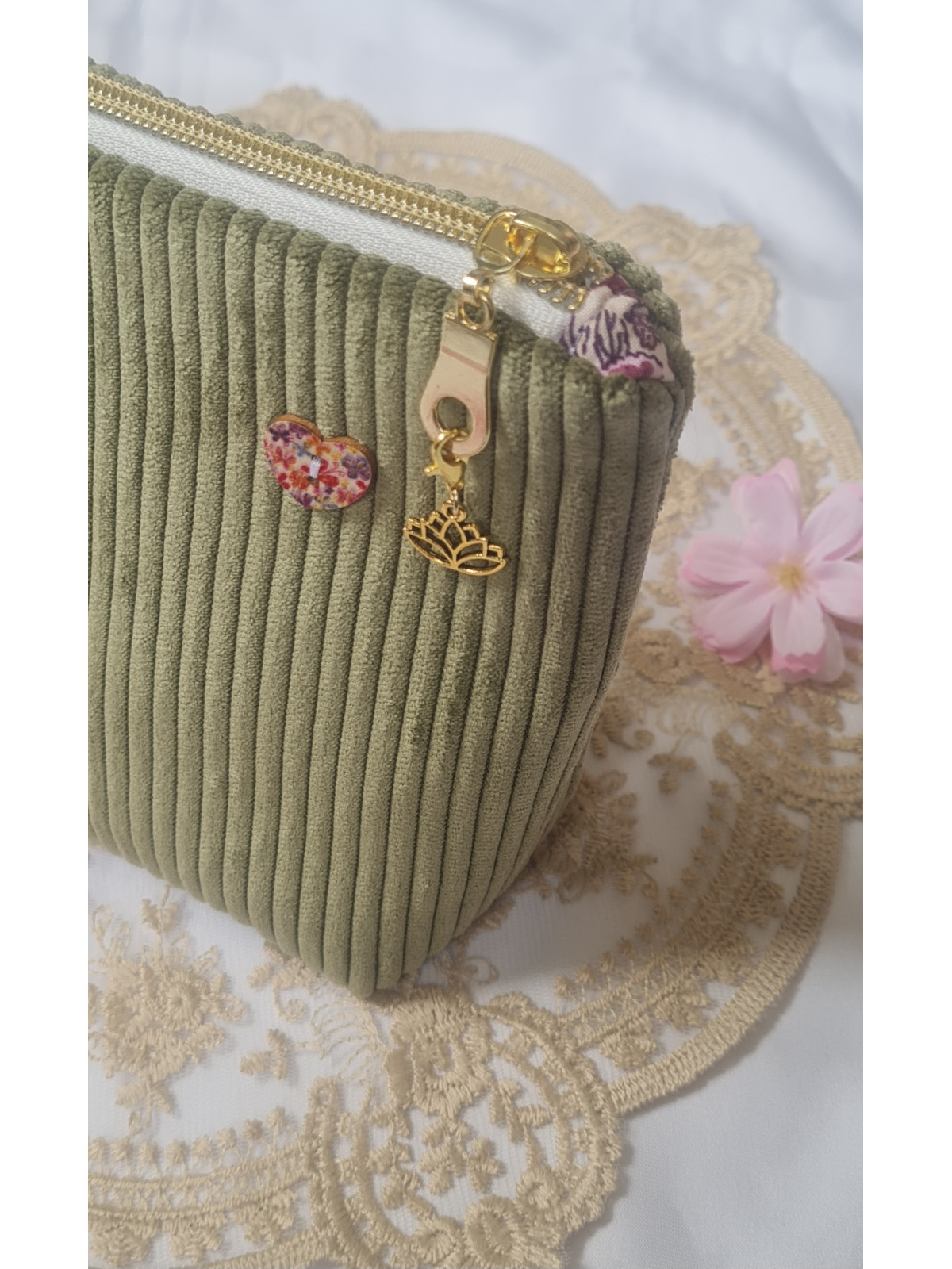 Grande trousse en velours côtelé vert