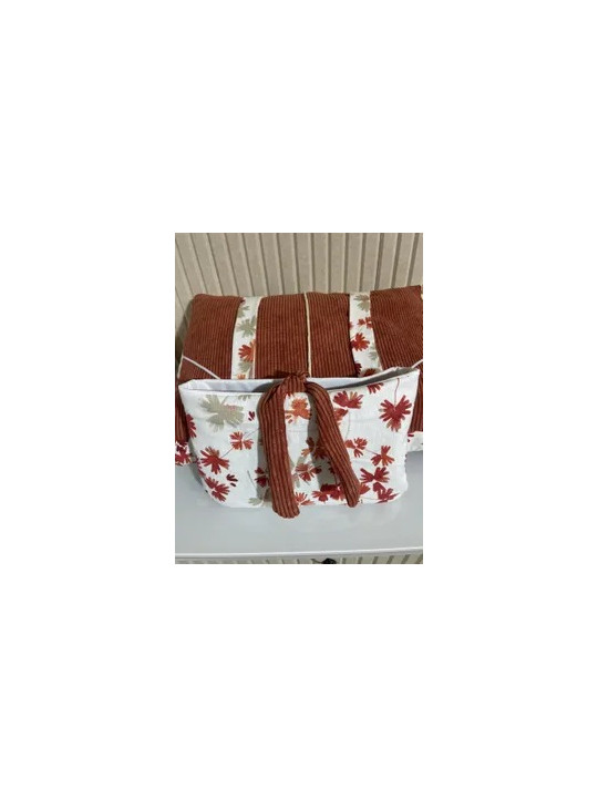 Lot cocooning, coussin de lecture et pochette à livre.