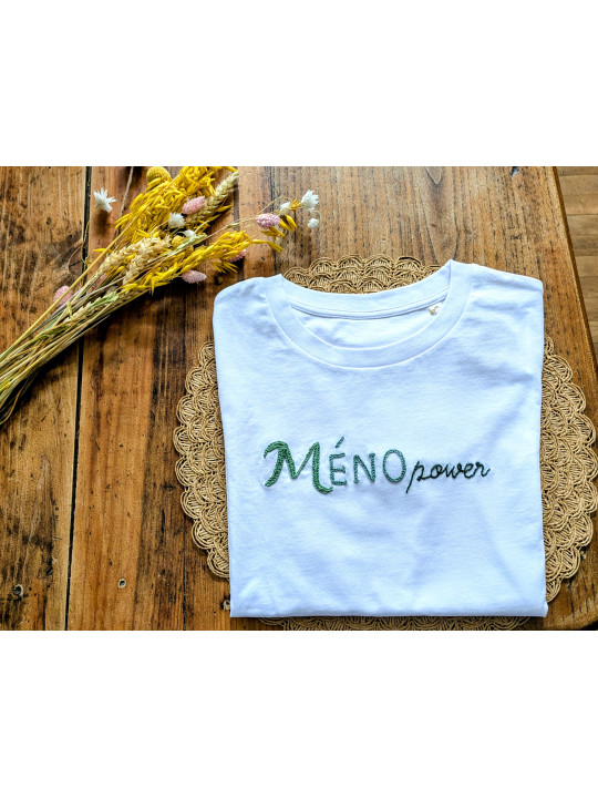 Tee shirt blanc Méno Power brodé à la main 