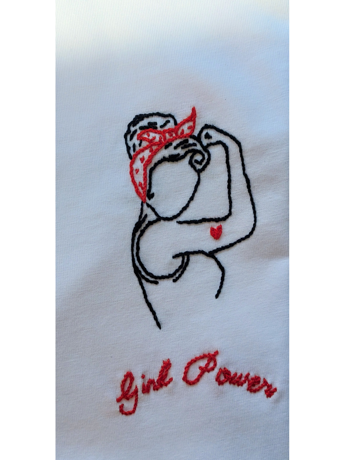 Tee shirt Girl Power brodé à la main| Roombacho