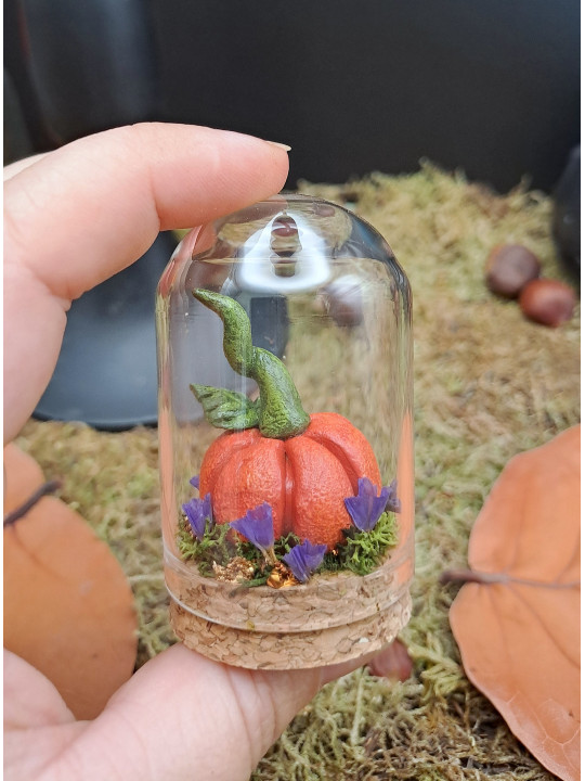 Collection Automne - Mini monde citrouille et fleurs violettes 