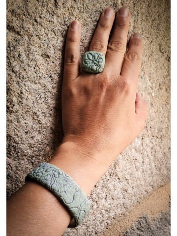 Parure Bague & Bracelet en Argile Polymère – Pistache Texturée | Pièce Unique