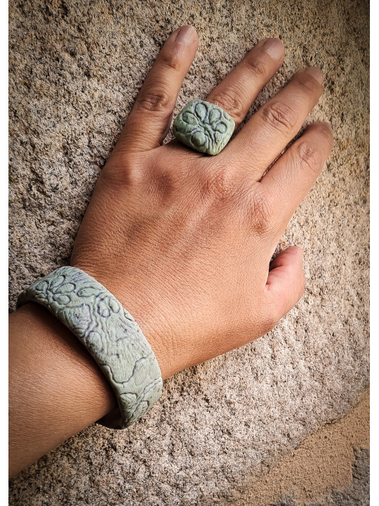 Parure Bague & Bracelet en Argile Polymère – Pistache Texturée | Pièce Unique