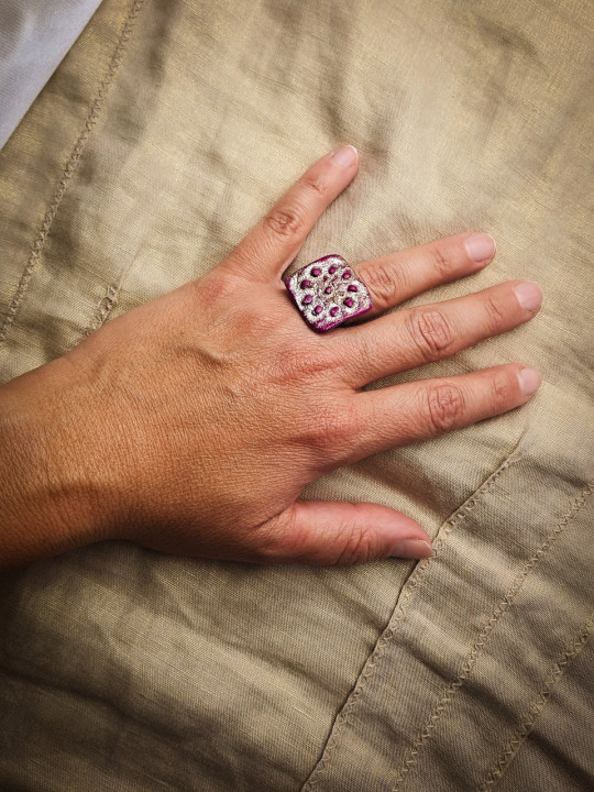 Bague carrée rose fuchsia et dorée en argile polymère – Acier inoxydable rhodié
