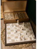 Échiquier en Résine Minérale et Feuille d'Or avec Boîte en Bois KRdeco