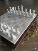 Échiquier en Résine Minérale et Feuille d'Or avec Boîte en Bois KRdeco