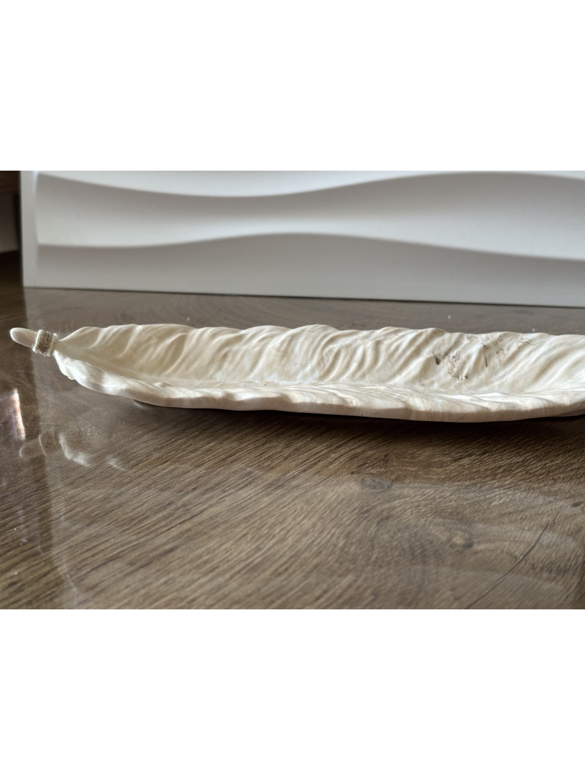 Vide-poche plume marbré beige