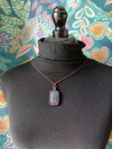 collier micromacramé pierre rubis kyanite