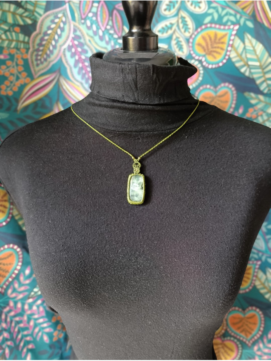 collier micromacramé pierre préhnite rutile