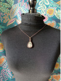 collier micromacramé pierre agate fossile