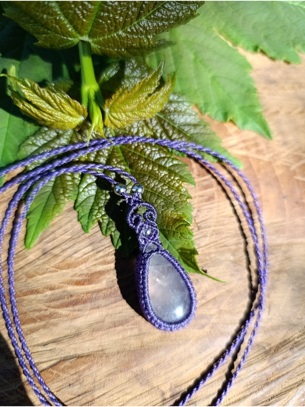collier micromacramé pierre quartz rose