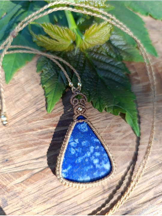 collier micromacramé pierre lapis lazuli