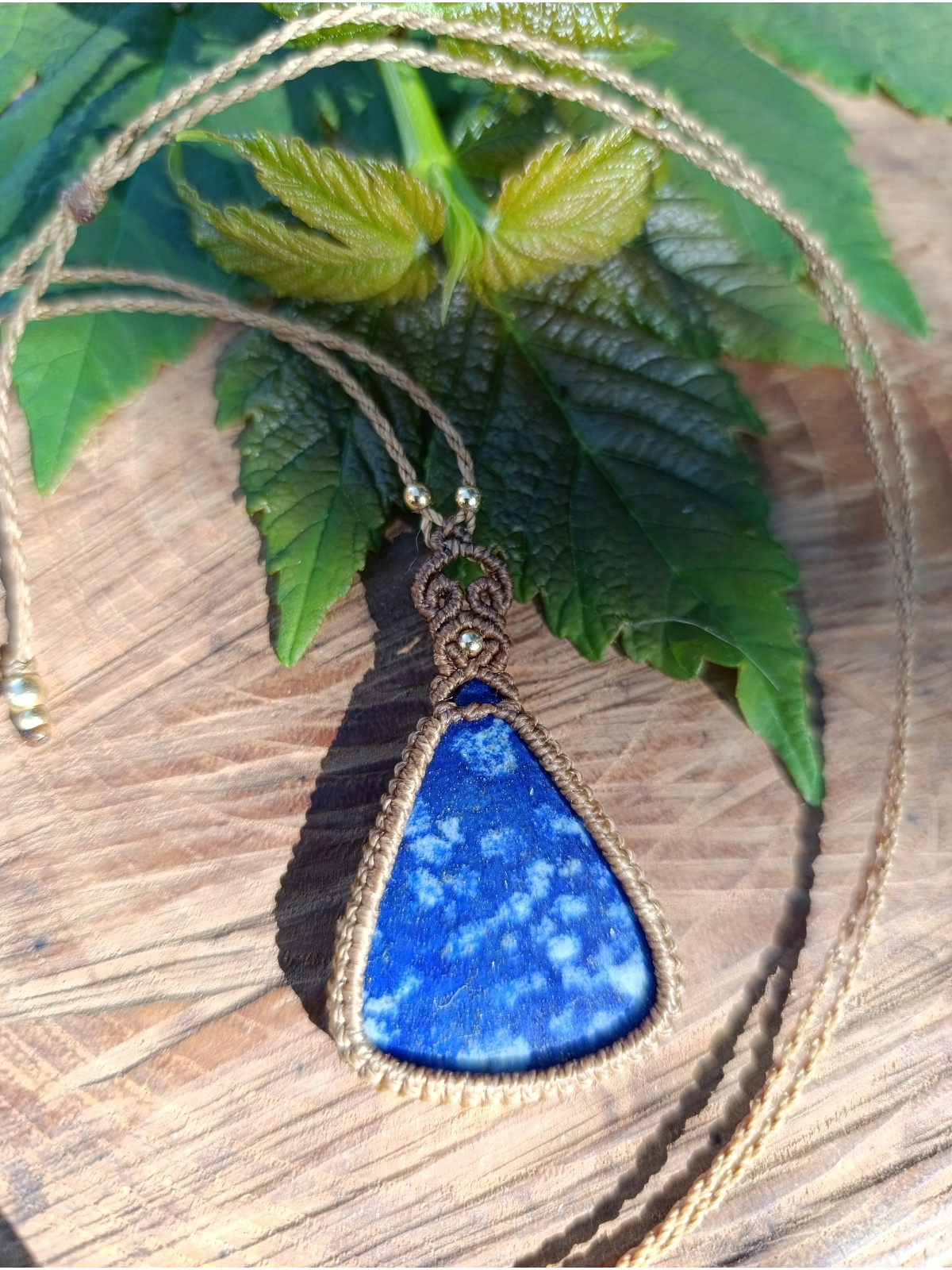 collier micromacramé pierre lapis lazuli