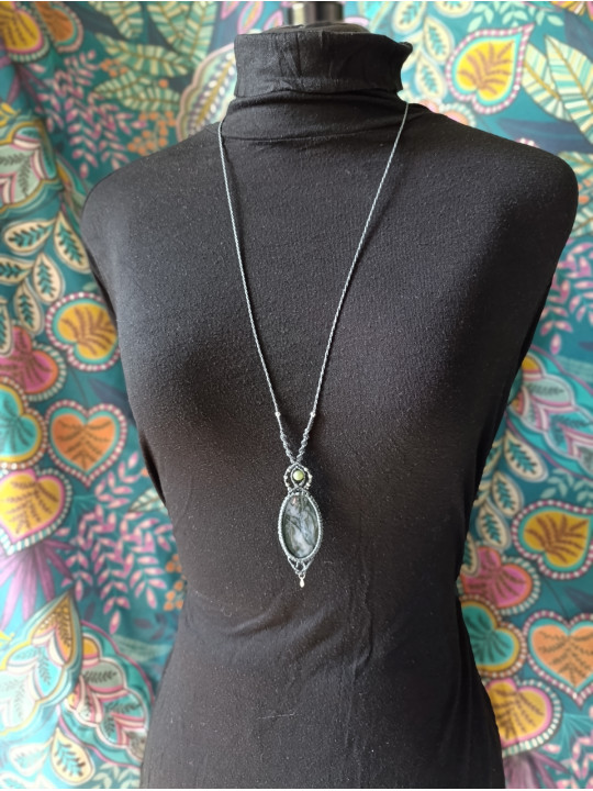collier micromacramé pierre agate mousse