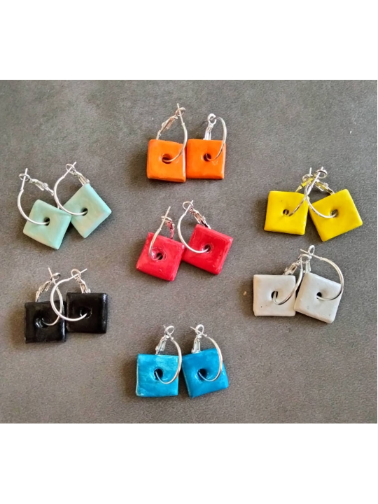 Boucles d'oreilles carrées en céramique émaillée
