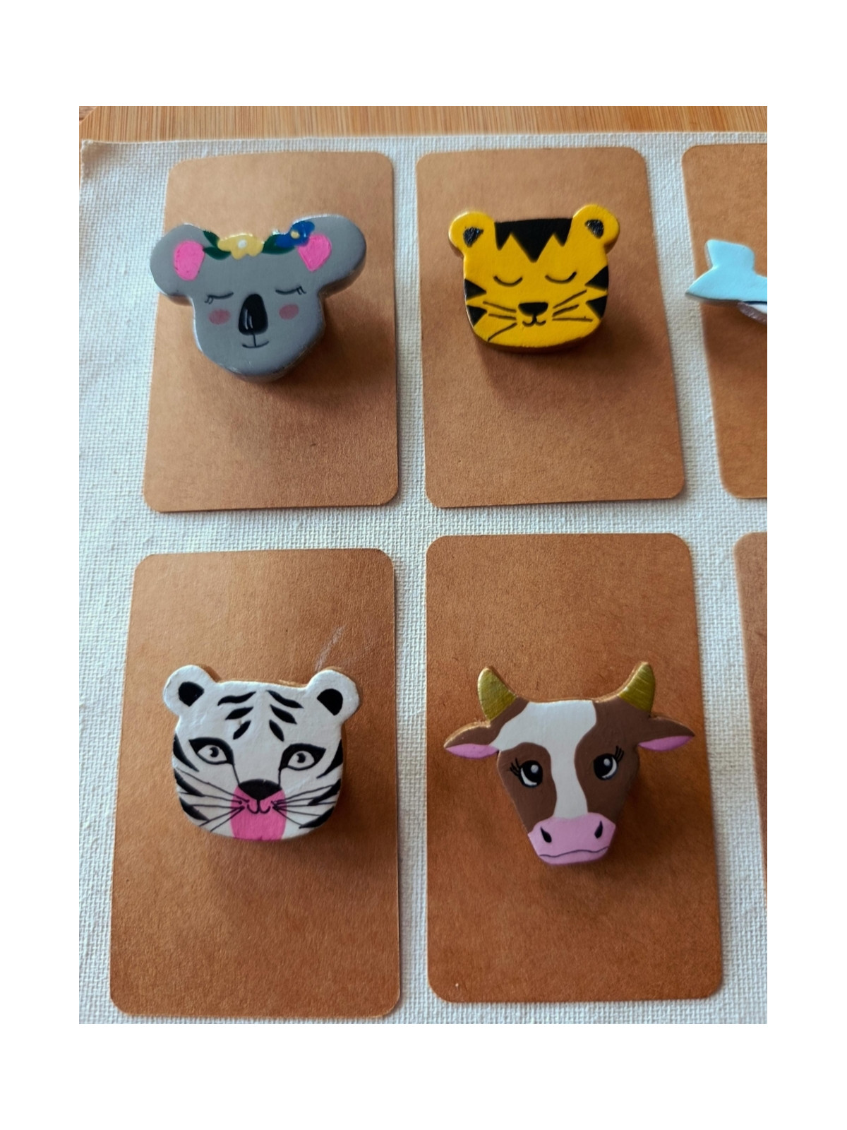 Broches animaux en argile 