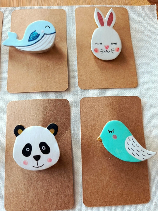 Broches animaux en argile 