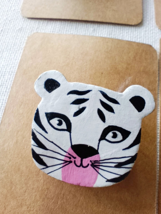 Broches animaux en argile 