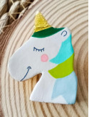 broche licorne en argile peint à la main