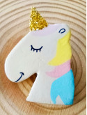 broche licorne en argile peint à la main