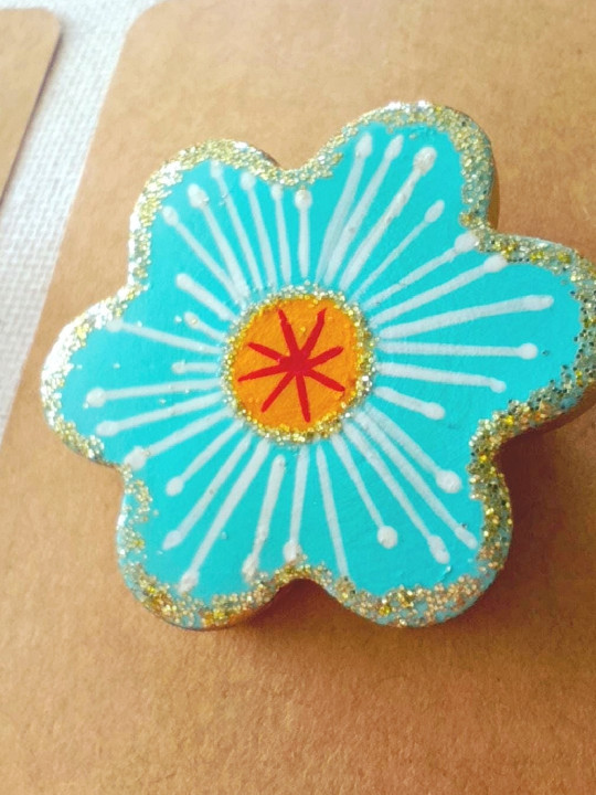 Broche fleur et cactus