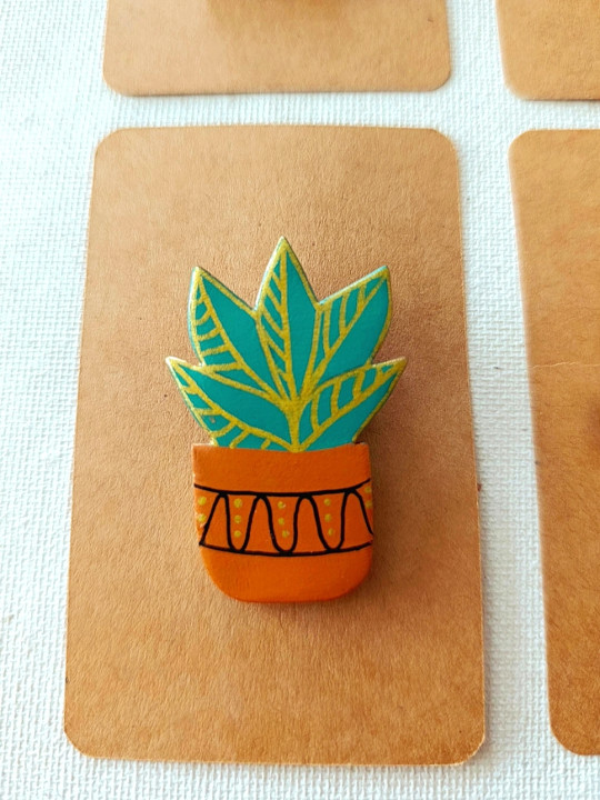 Broche fleur et cactus