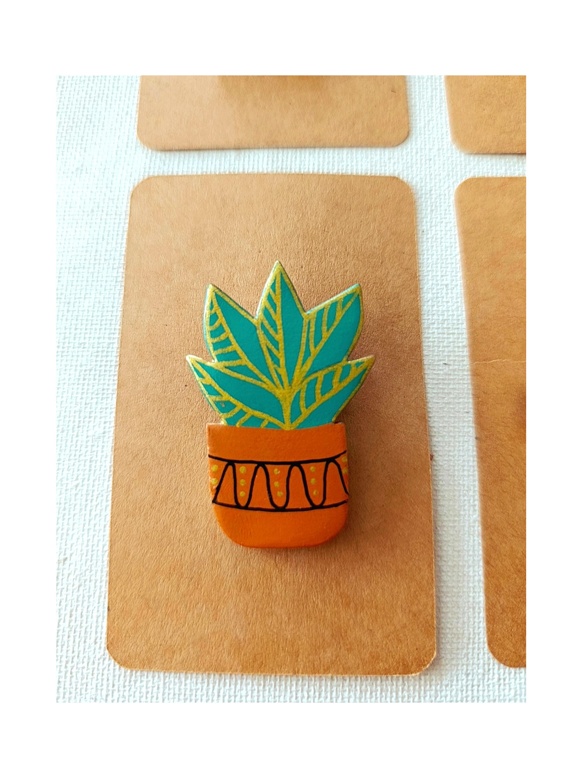 Broche fleur et cactus