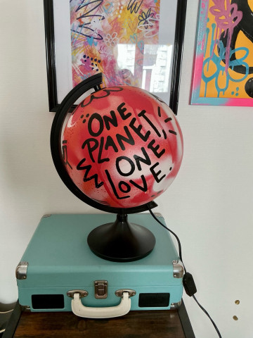One planet, One love