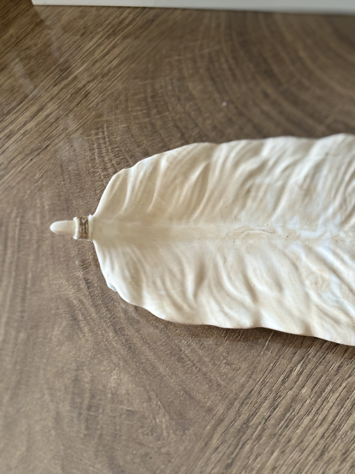 Vide-poche plume marbré beige